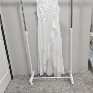 Elegant White Lace Dress